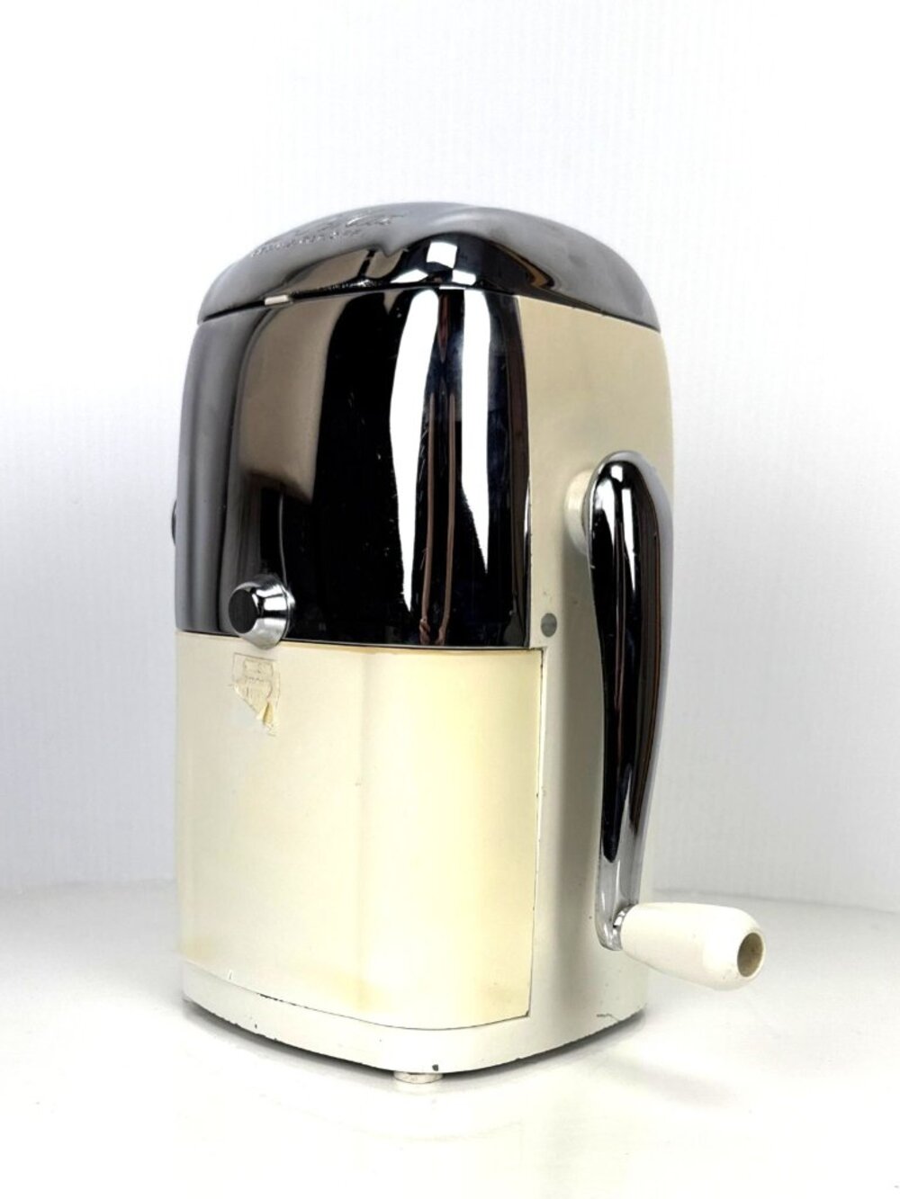 ICE-O-MAT VTG 1940s 'Vogue' Model Chrome Cream Manual Countertop Ice Crusher